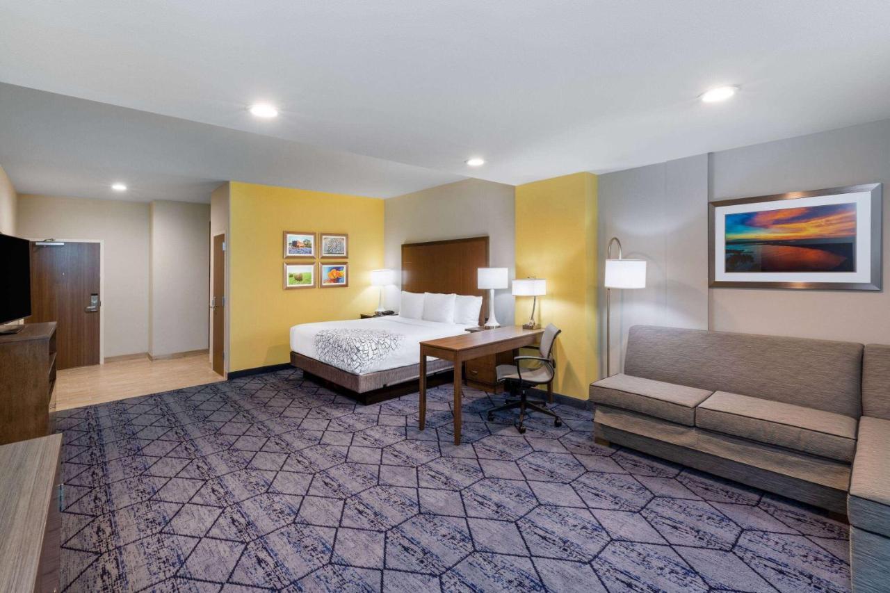 La Quinta Inn & Suites By Wyndham Round Rock Near Kalahari Exterior foto