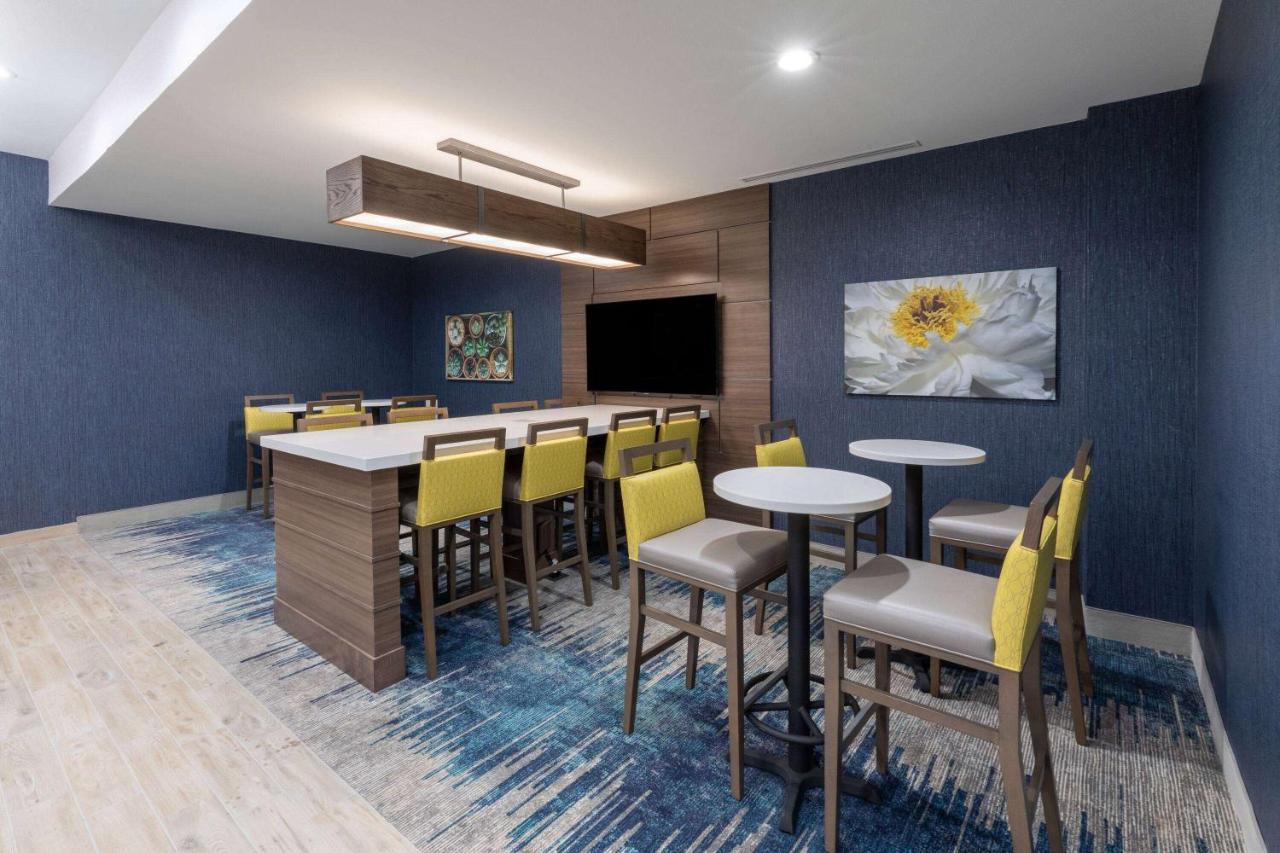 La Quinta Inn & Suites By Wyndham Round Rock Near Kalahari Exterior foto